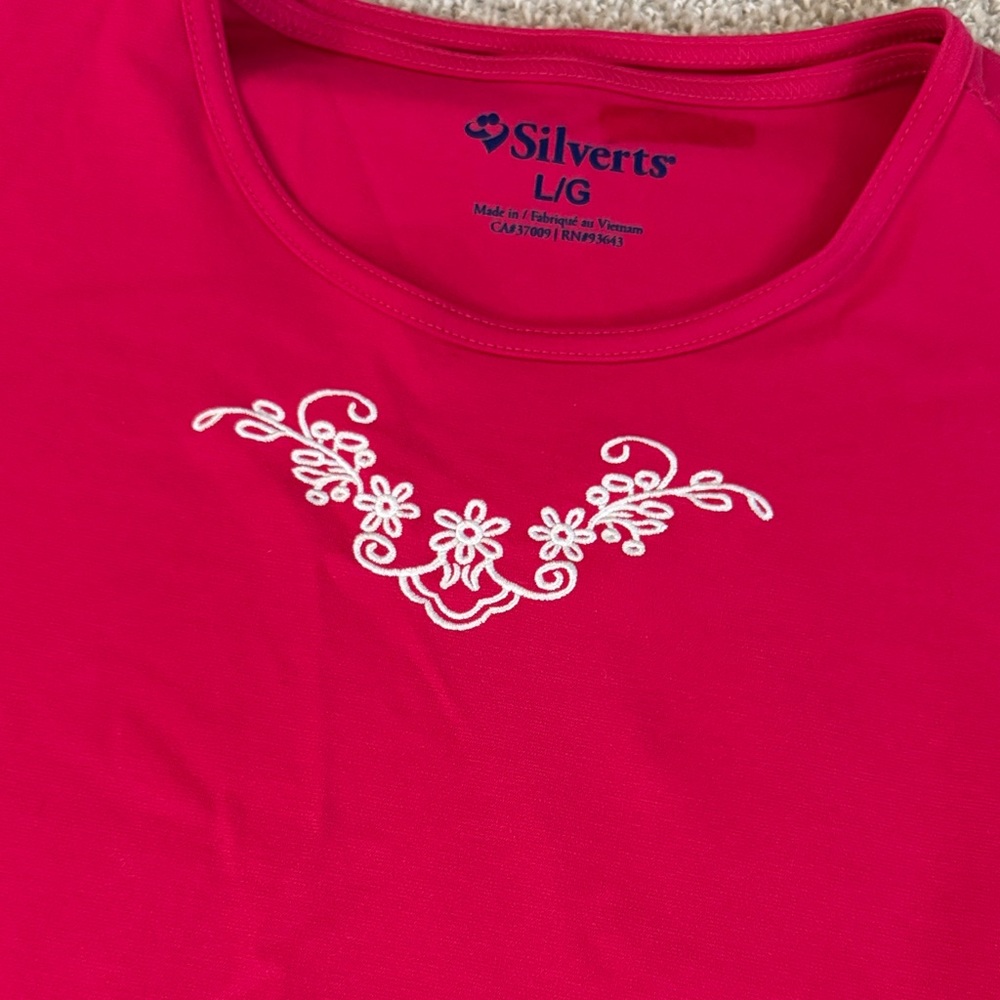 Silverts, Adaptive Clothing, Fuschia Top with White Embroidery, Sz: L